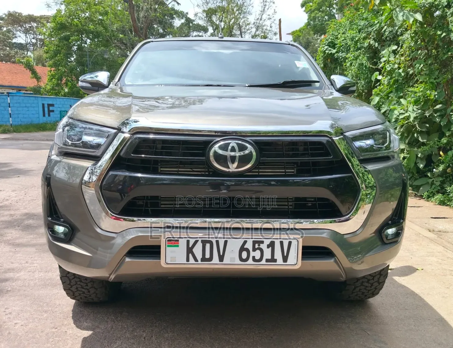 Toyota Hilux 2023 Green