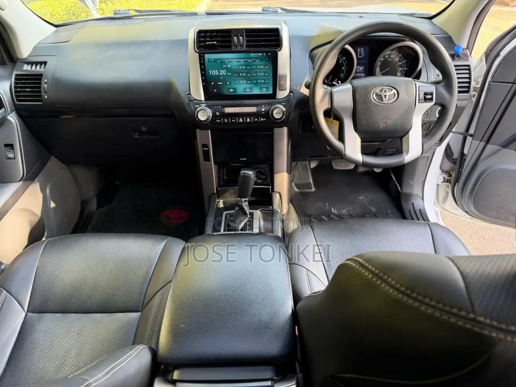 Toyota Land Cruiser Prado 2.7 i 2011 White
