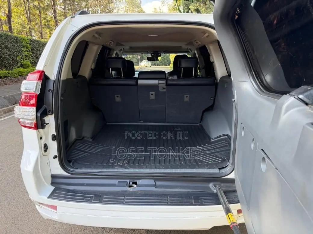 Toyota Land Cruiser Prado 2.7 i 2011 White