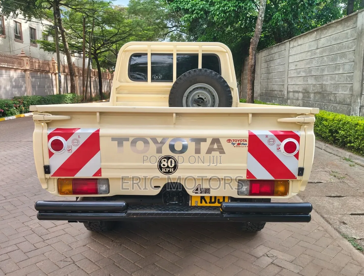 Toyota Land Cruiser 2008 Yellow