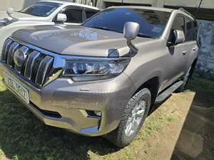 Toyota Land Cruiser Prado 2016 Gold