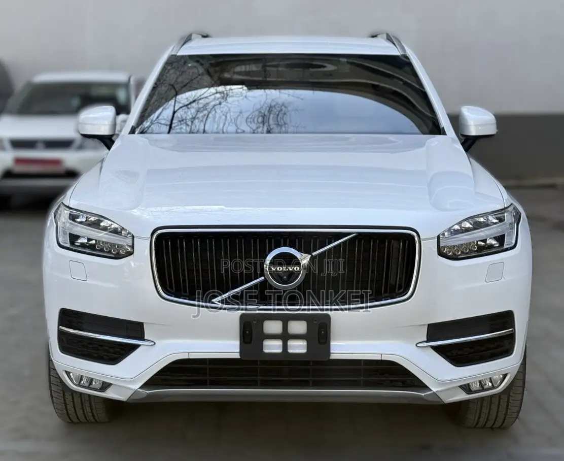 Volvo XC90 T5 Momentum AWD (2.0L 4cyl 8A) 2017 White
