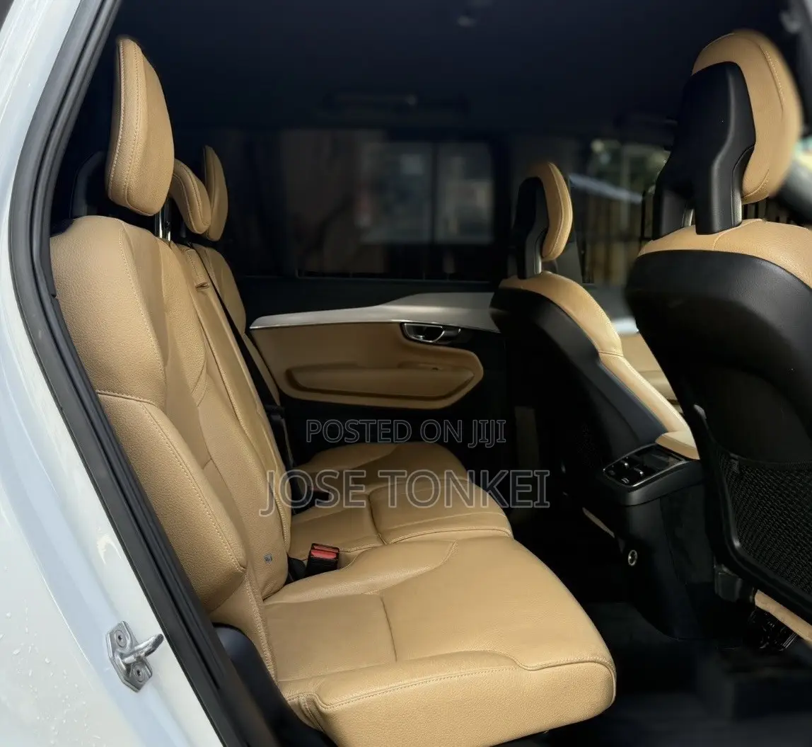 Volvo XC90 T5 Momentum AWD (2.0L 4cyl 8A) 2017 White