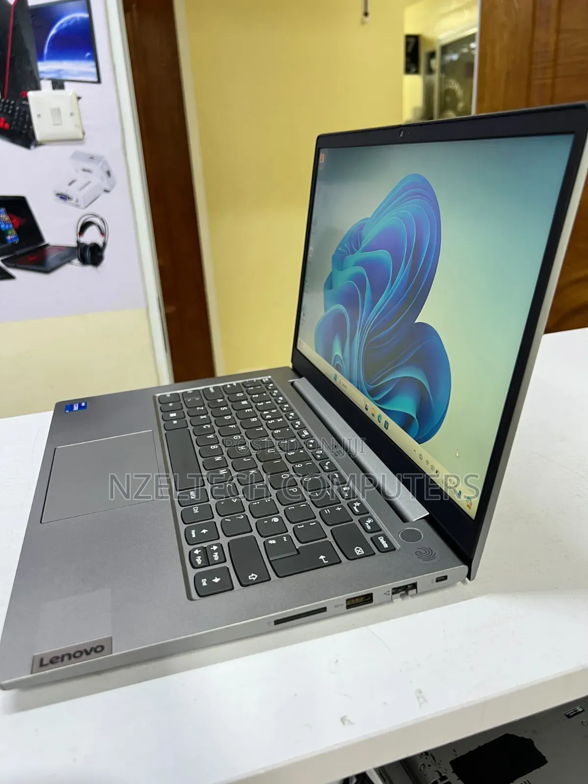 Laptop Lenovo Thinkbook 14 16GB Intel Core i7 SSD 512GB