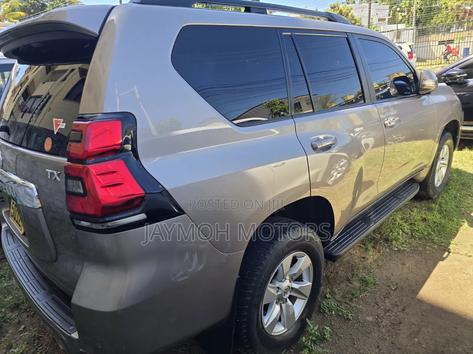 Toyota Land Cruiser Prado 2016 Gold