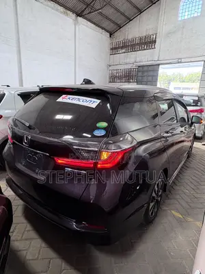 Honda Fit Shuttle 1.5 Hybrid 2WD 2019 Purple