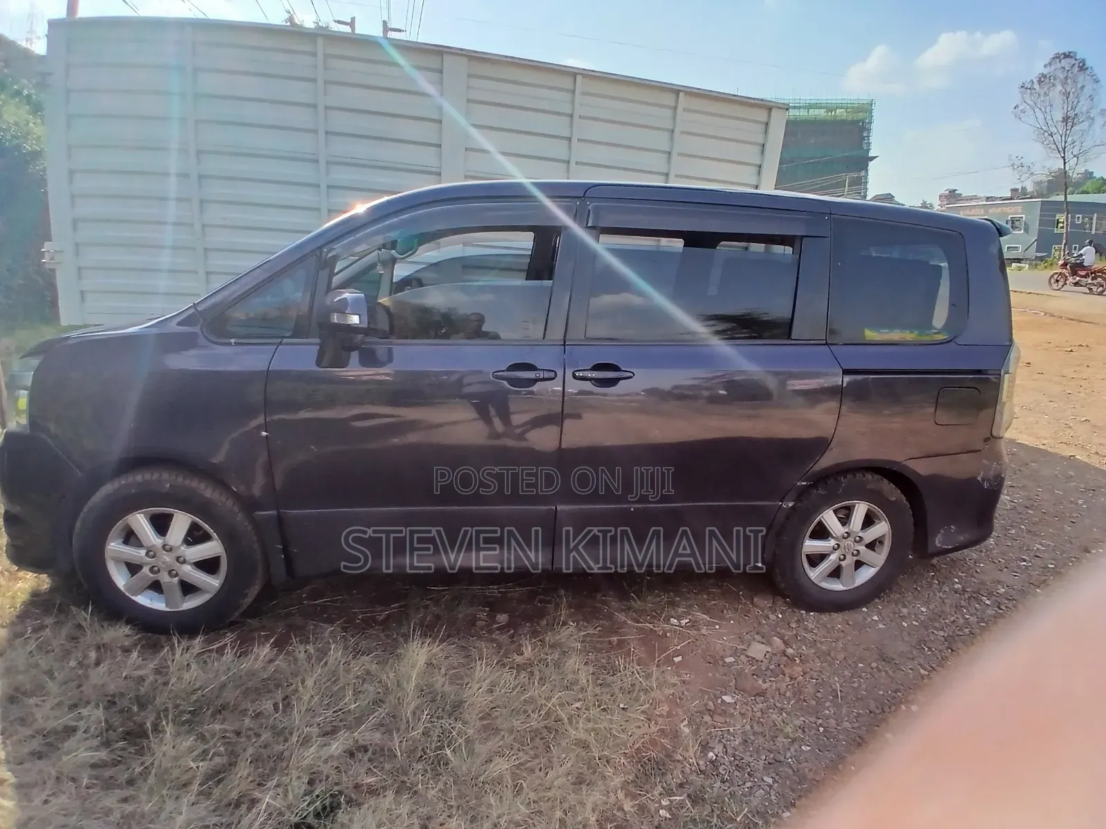 Toyota Voxy 2008 Purple