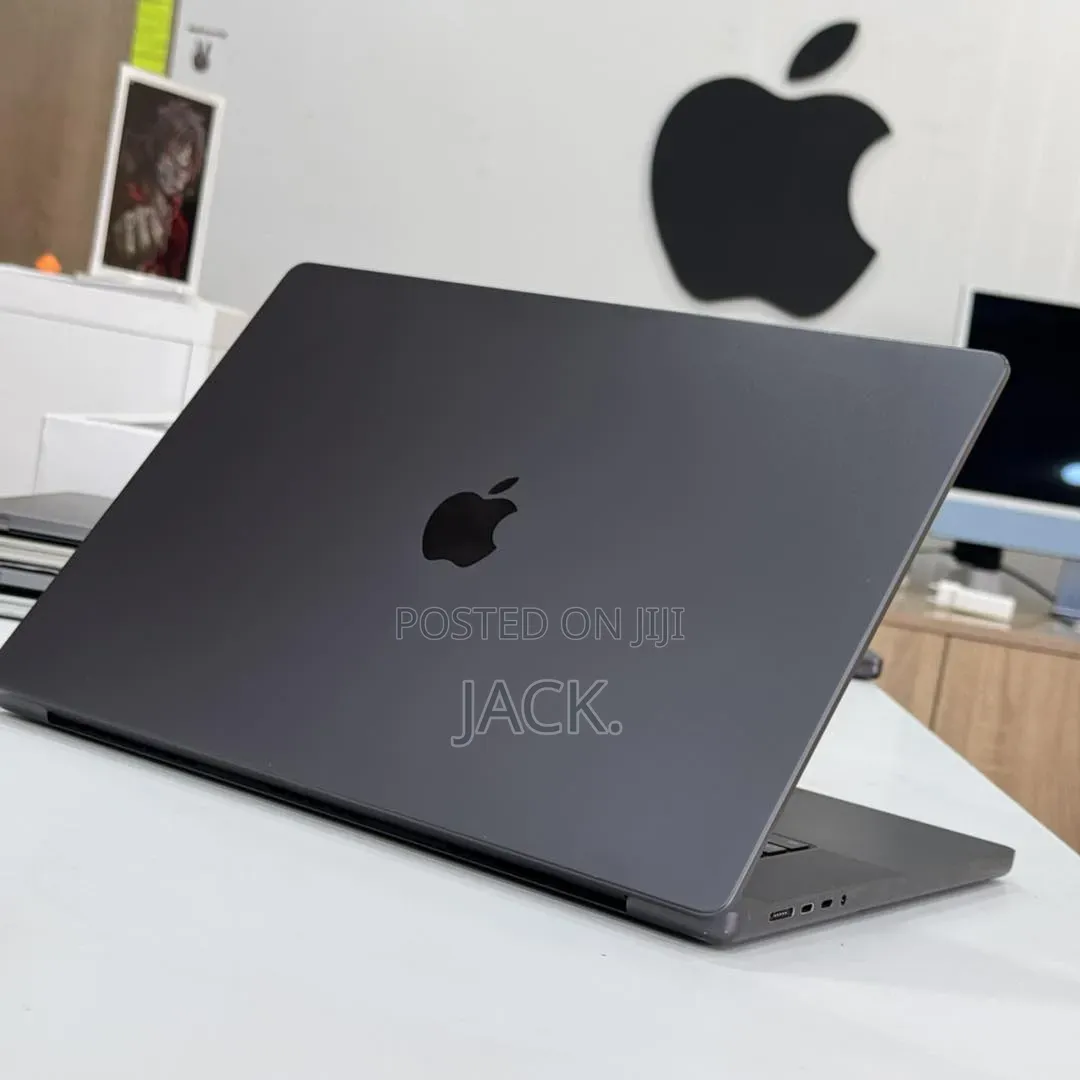 Laptop Apple MacBook Pro 2024 M3 Max 32GB Apple M3 Max SSD 1T