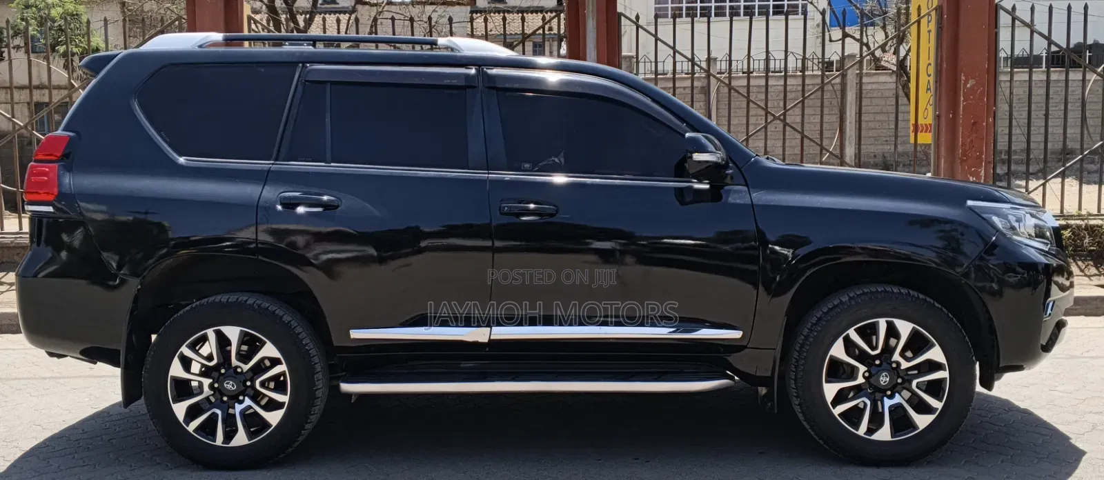 Toyota Land Cruiser Prado 2018 Black