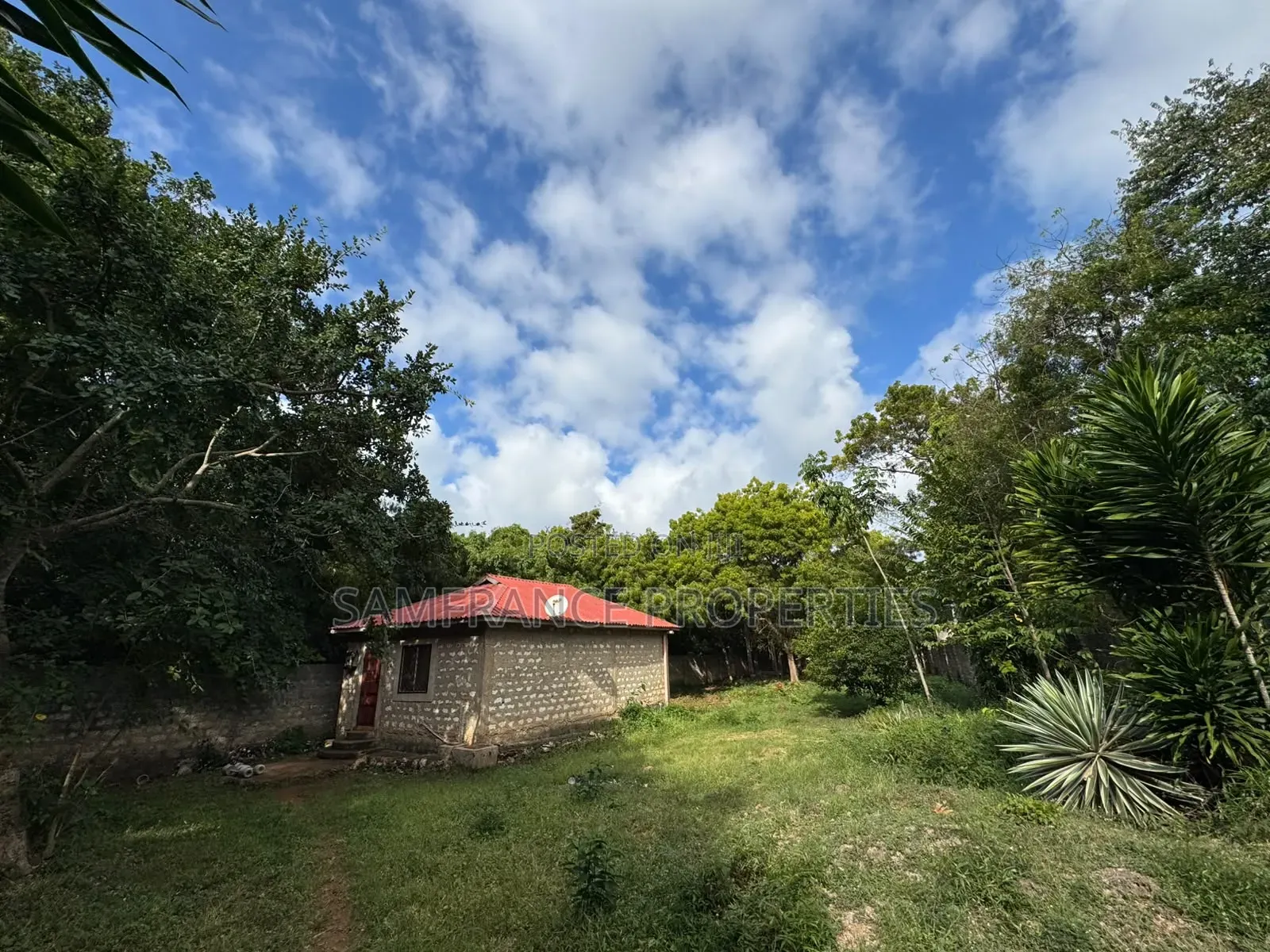 Diani Development Quarter Acre Plot Third Row