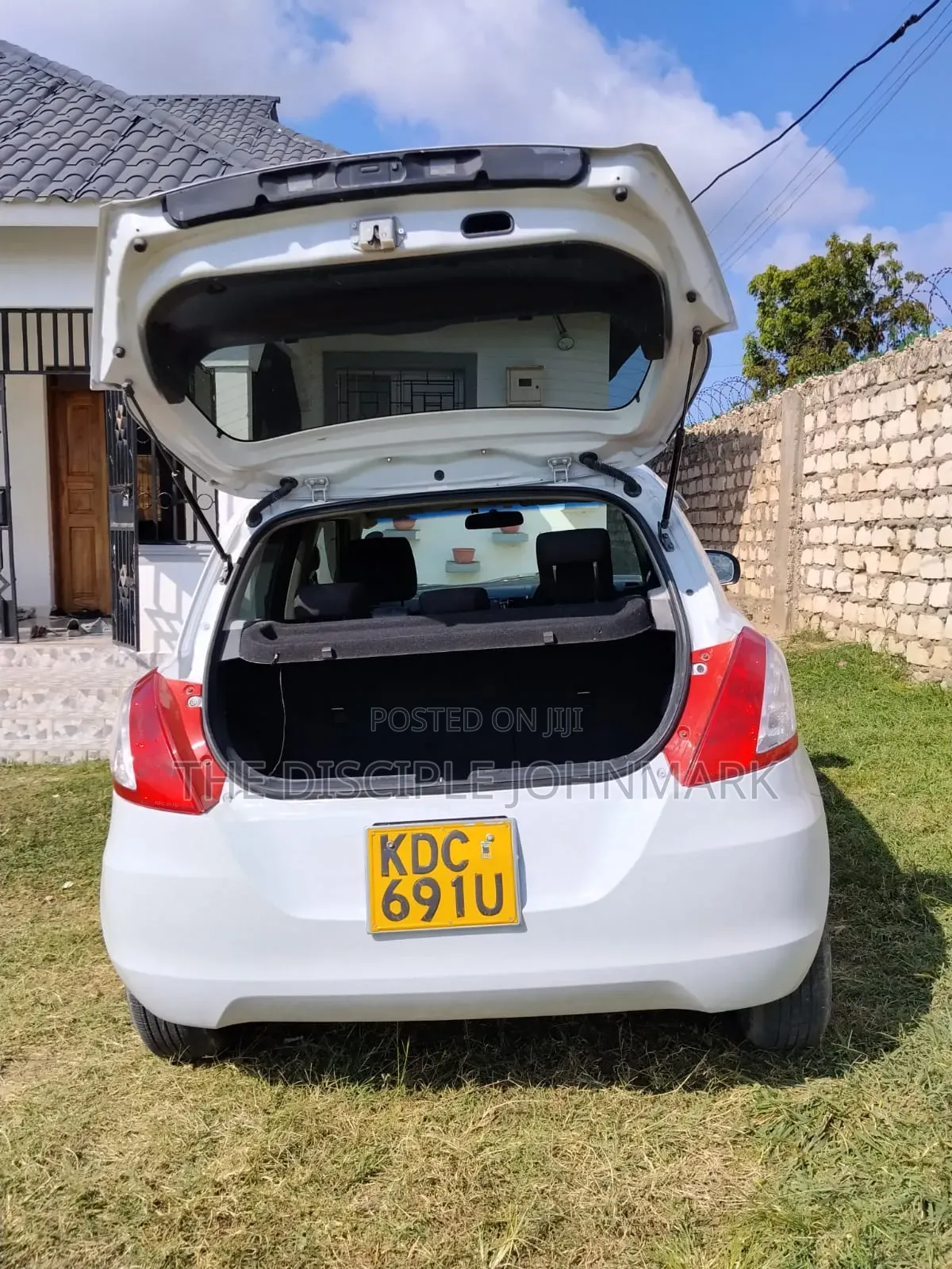 Suzuki Swift 2013 White