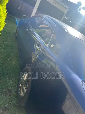 Toyota Crown 2012 Blue