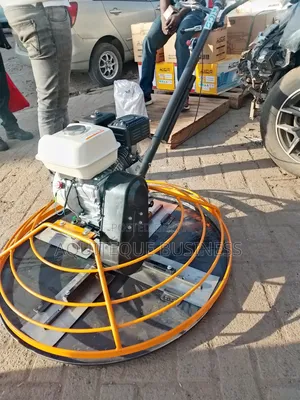 Power Trowel With Honda Engine