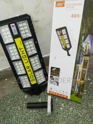 400W Solar Street Light – Remote Control & Rechargeable