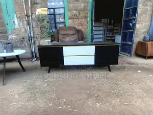 TV Stand, 5ft