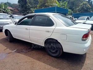 Nissan Sunny 2004 White