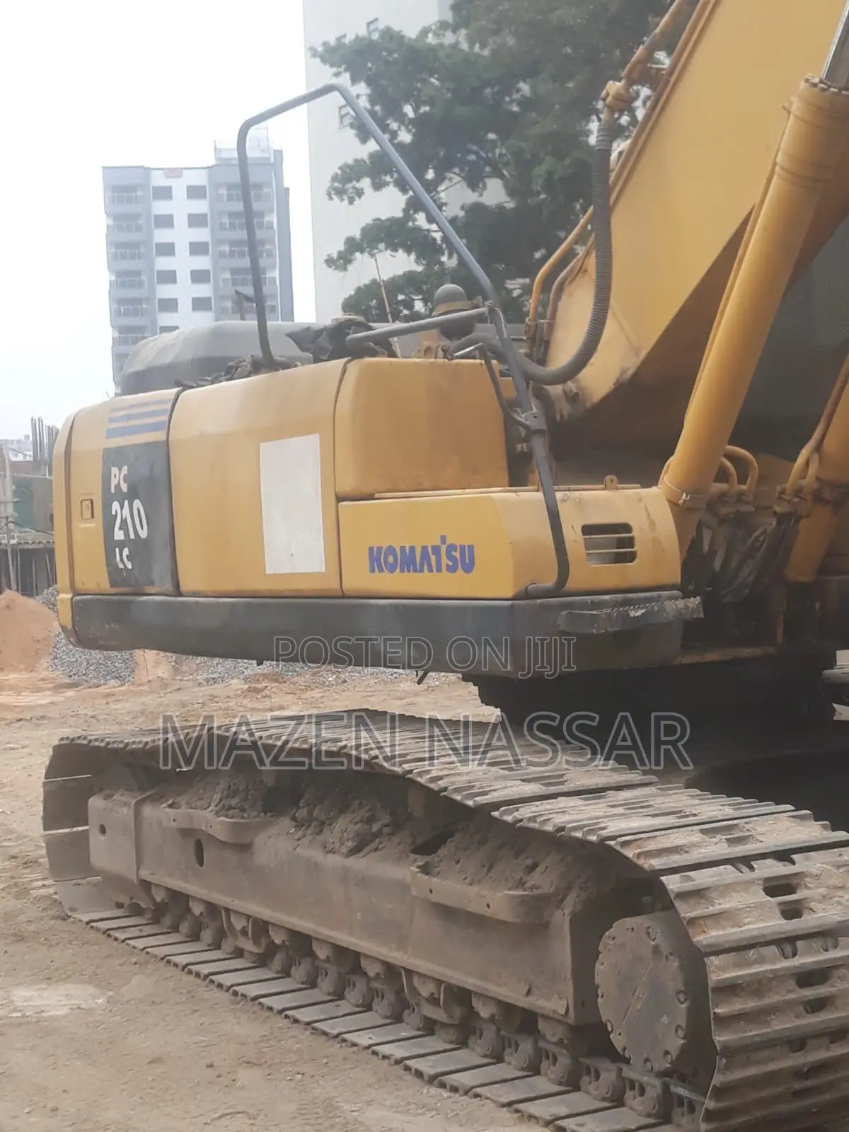 Komatsu PC 210