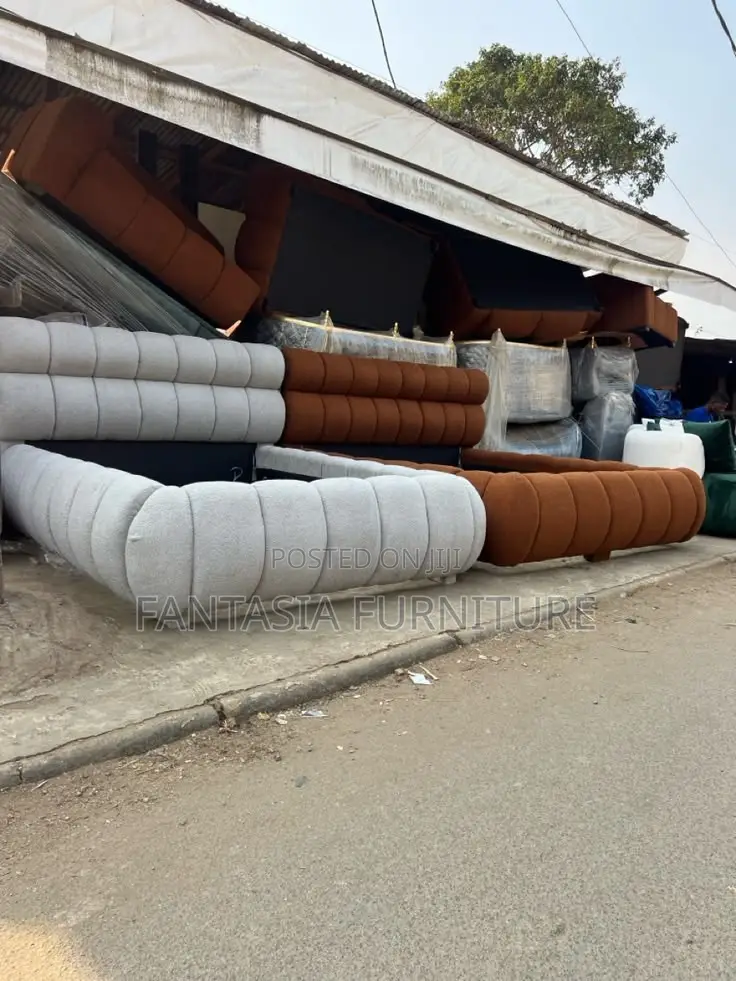 5x6 ROLL Bubble Bed Frame (More Color Options Available)