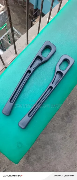 2x Gap Filler With Small Intergrated Slots &Trays to Hold Phone/Coins