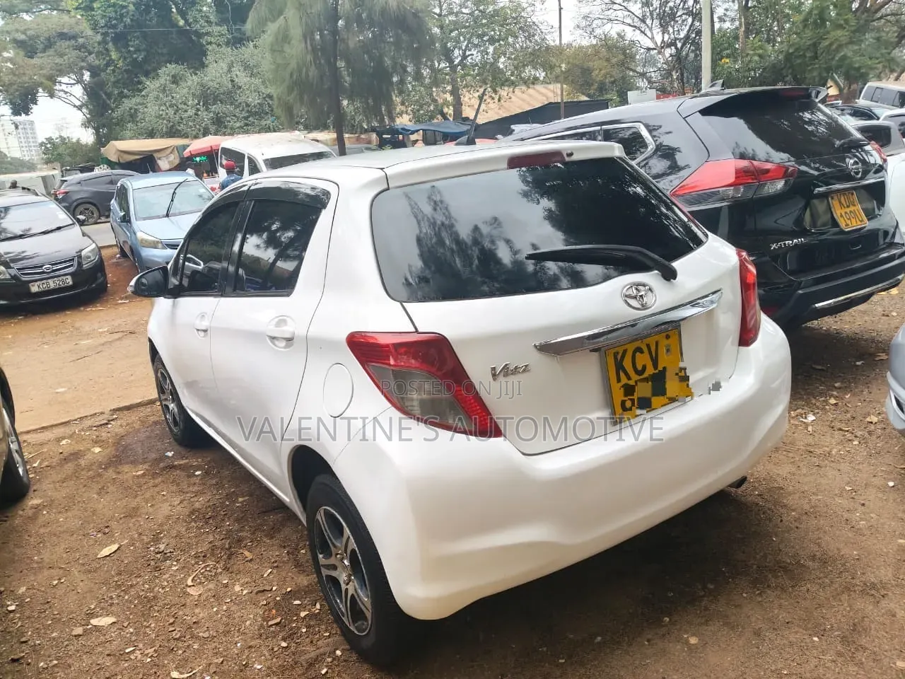 Toyota Vitz 2012 White