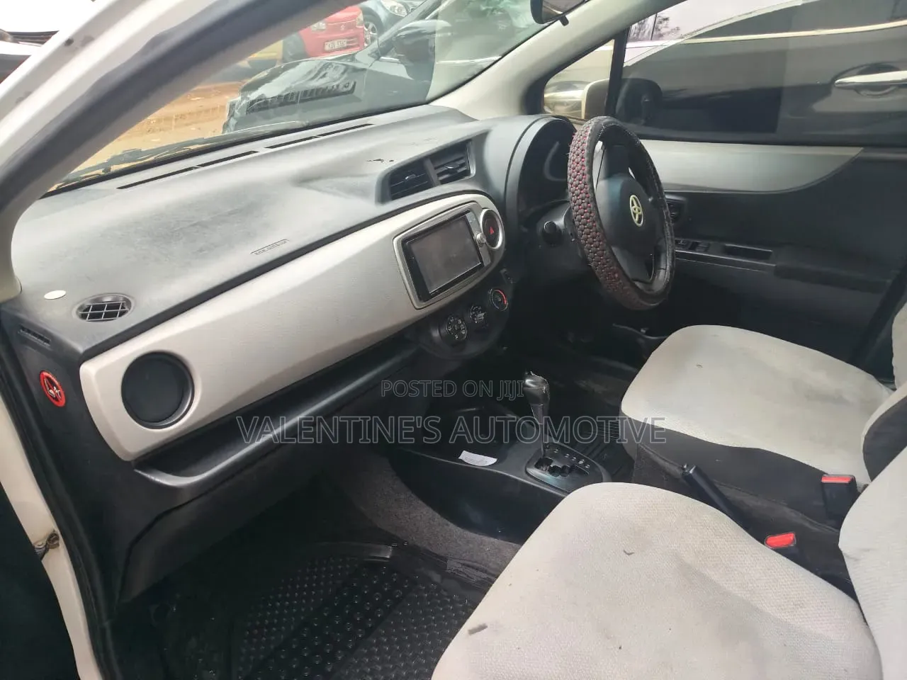 Toyota Vitz 2012 White