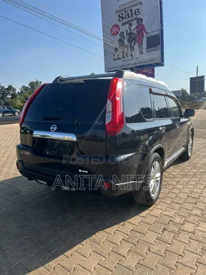 Nissan X-Trail 2010 Black