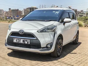 Toyota Sienta 2016 White