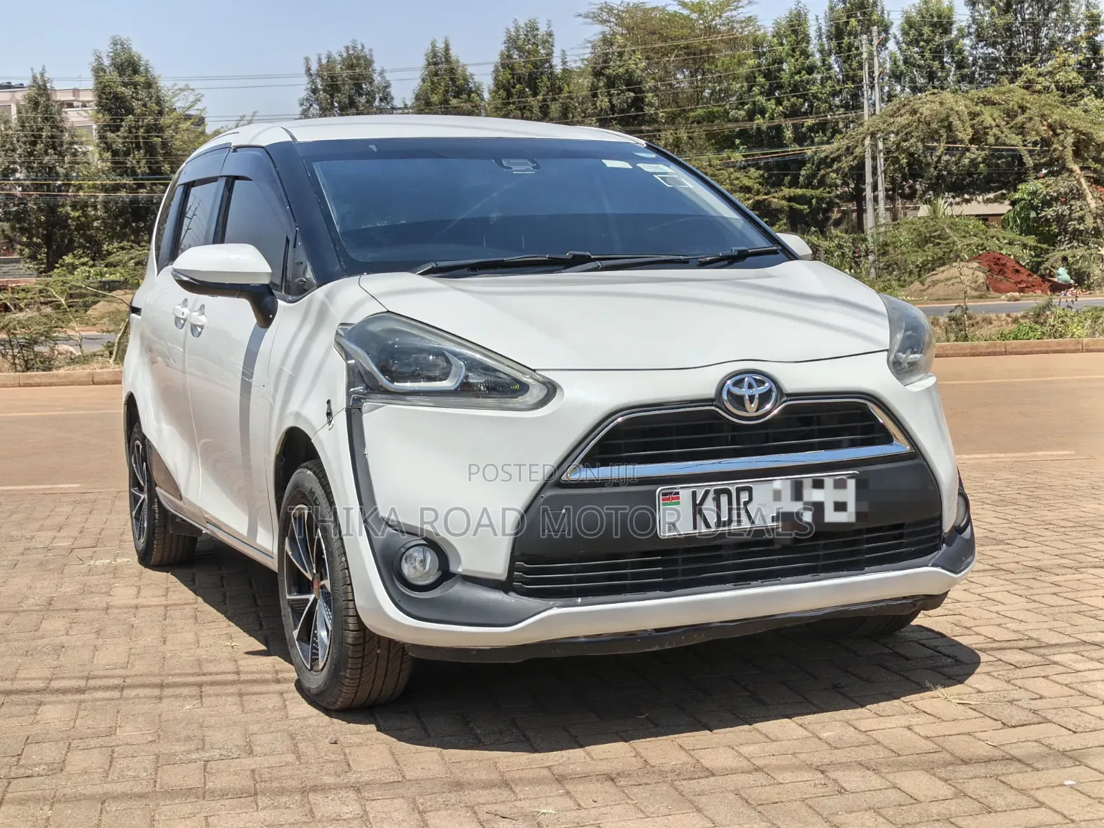 Toyota Sienta 2016 White