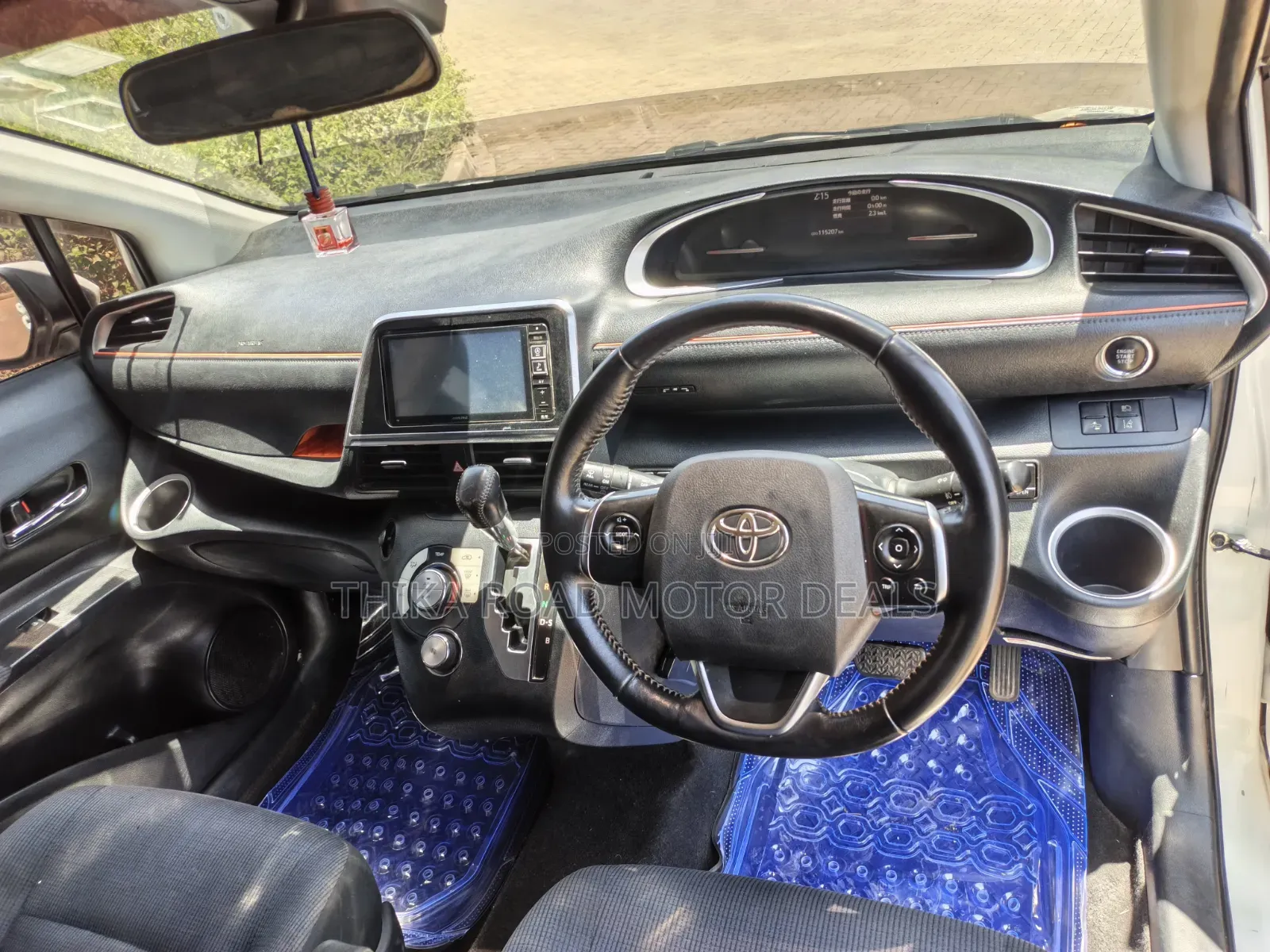 Toyota Sienta 2016 White