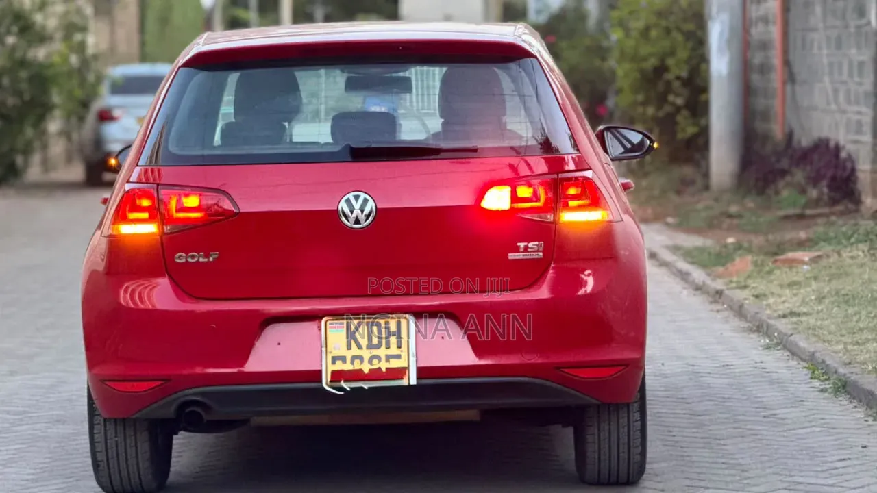 Volkswagen Golf 2015 Red