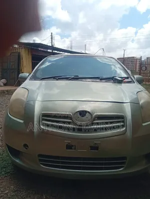 Vitz Toyota 2006 Model 1000cc