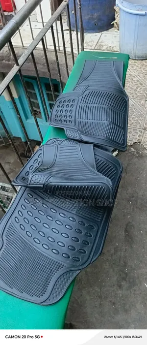 7seater Mats With Trimmable Lines to Adjust the Fit Various Cars
