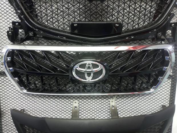 Landcruiser 200 Series Aftermarket TRD Grill