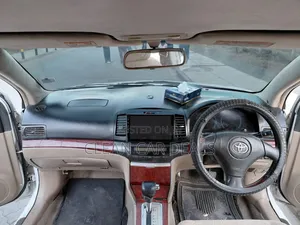 Toyota Premio 2005 White