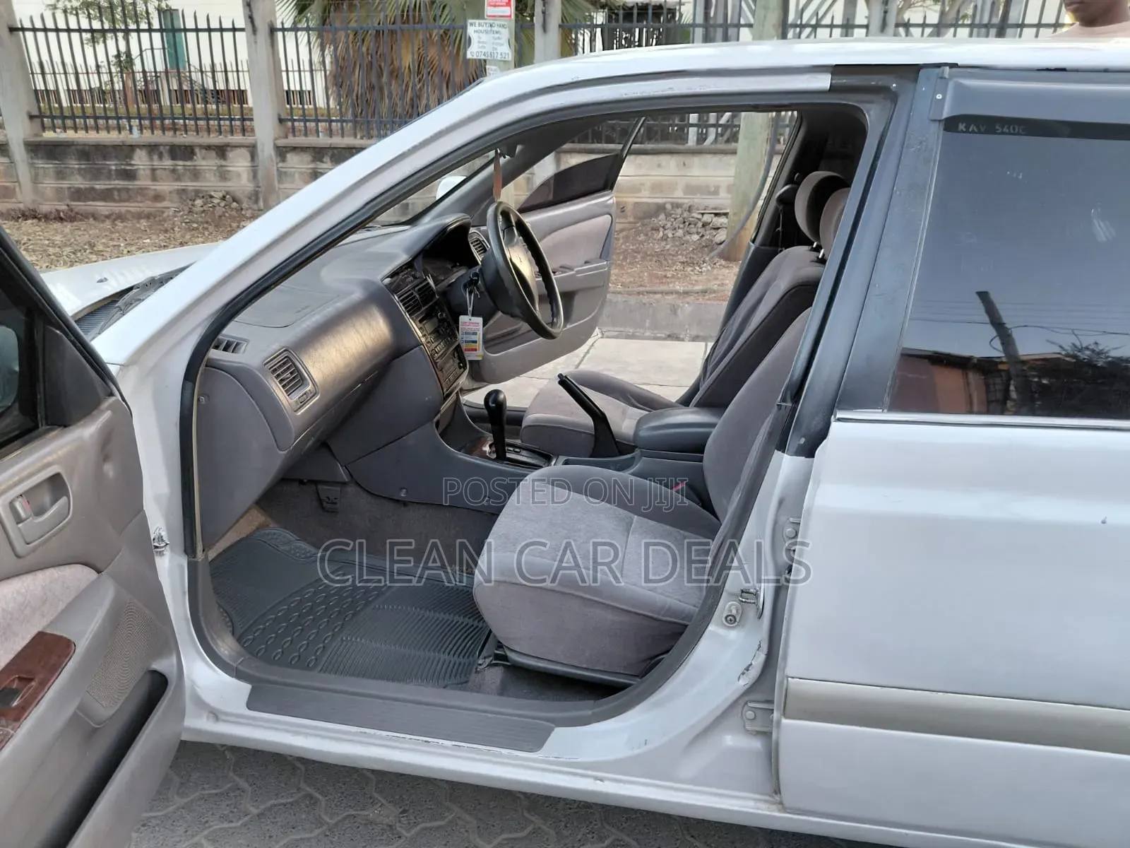 Toyota Premio 2005 White