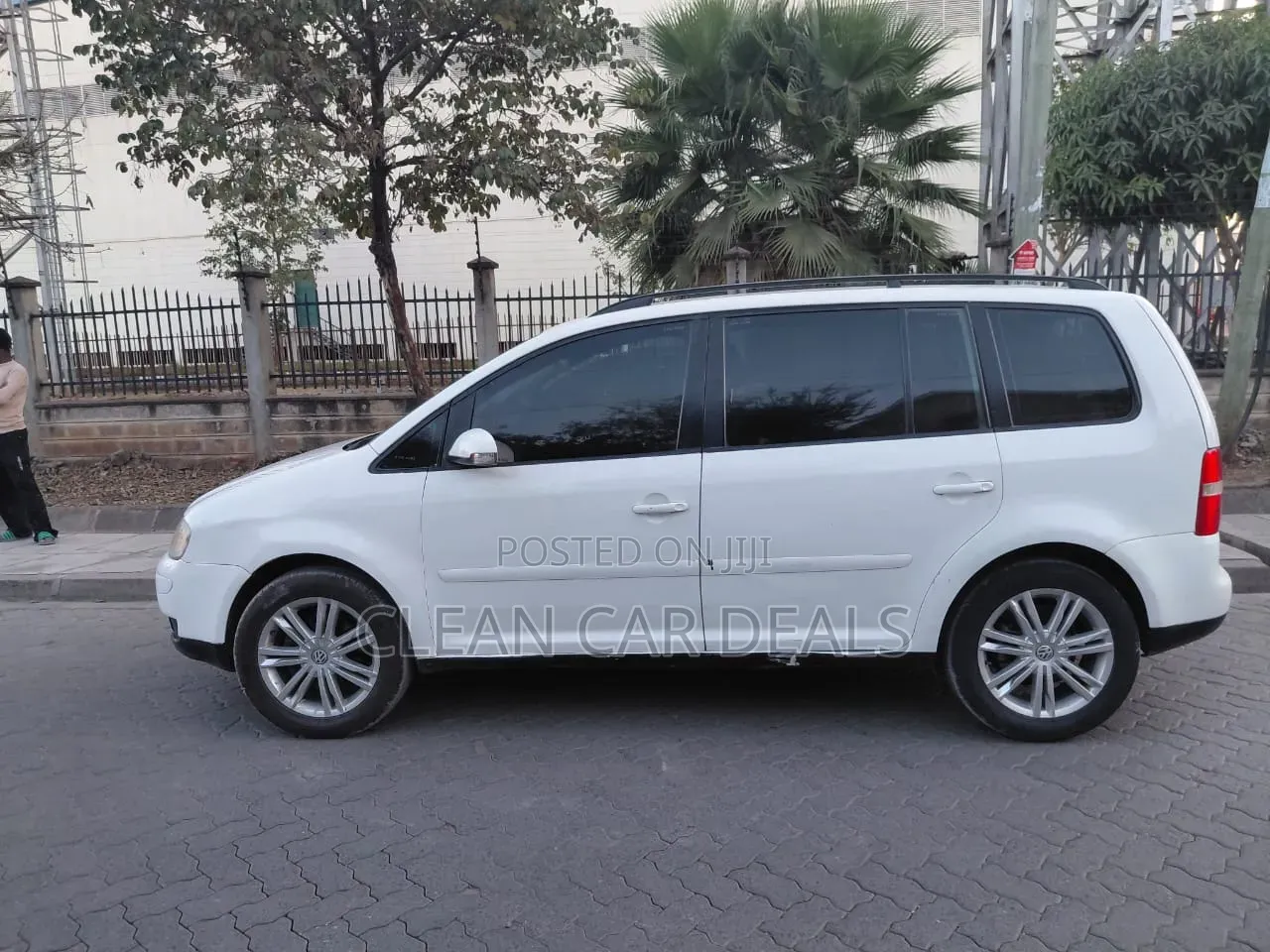 Volkswagen Touran 2003 White
