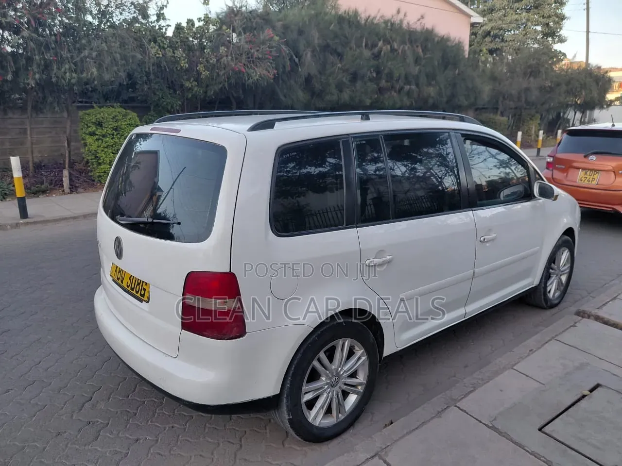 Volkswagen Touran 2003 White