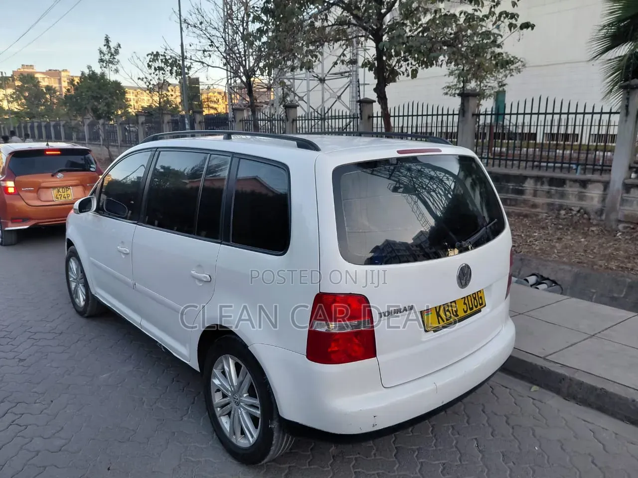 Volkswagen Touran 2003 White