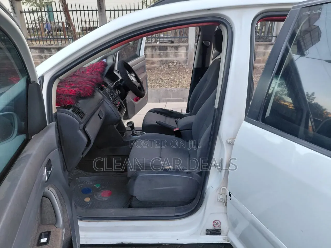 Volkswagen Touran 2003 White