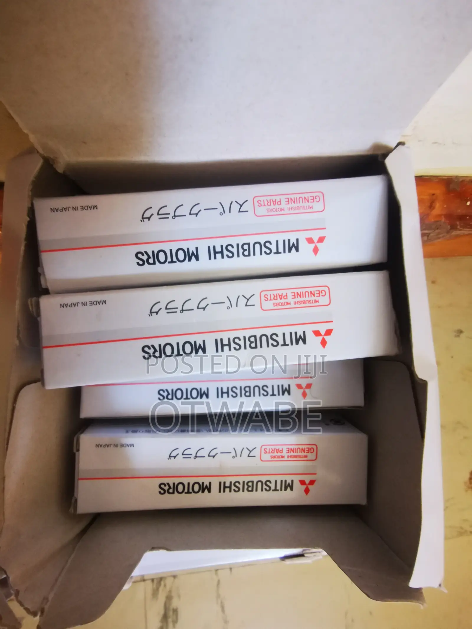 Mitsubishi 4A90 Spark Plugs