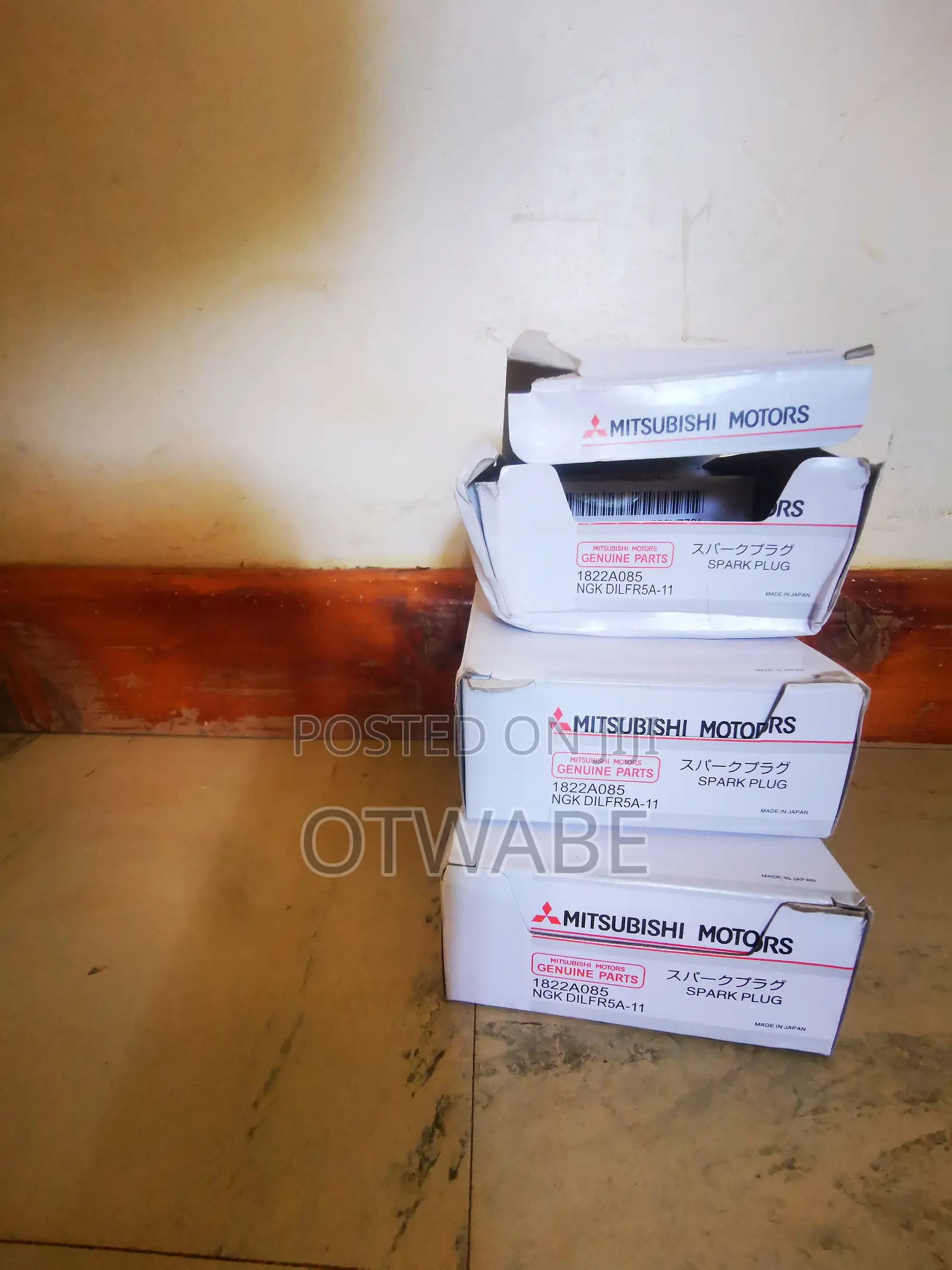 Mitsubishi 4A90 Spark Plugs
