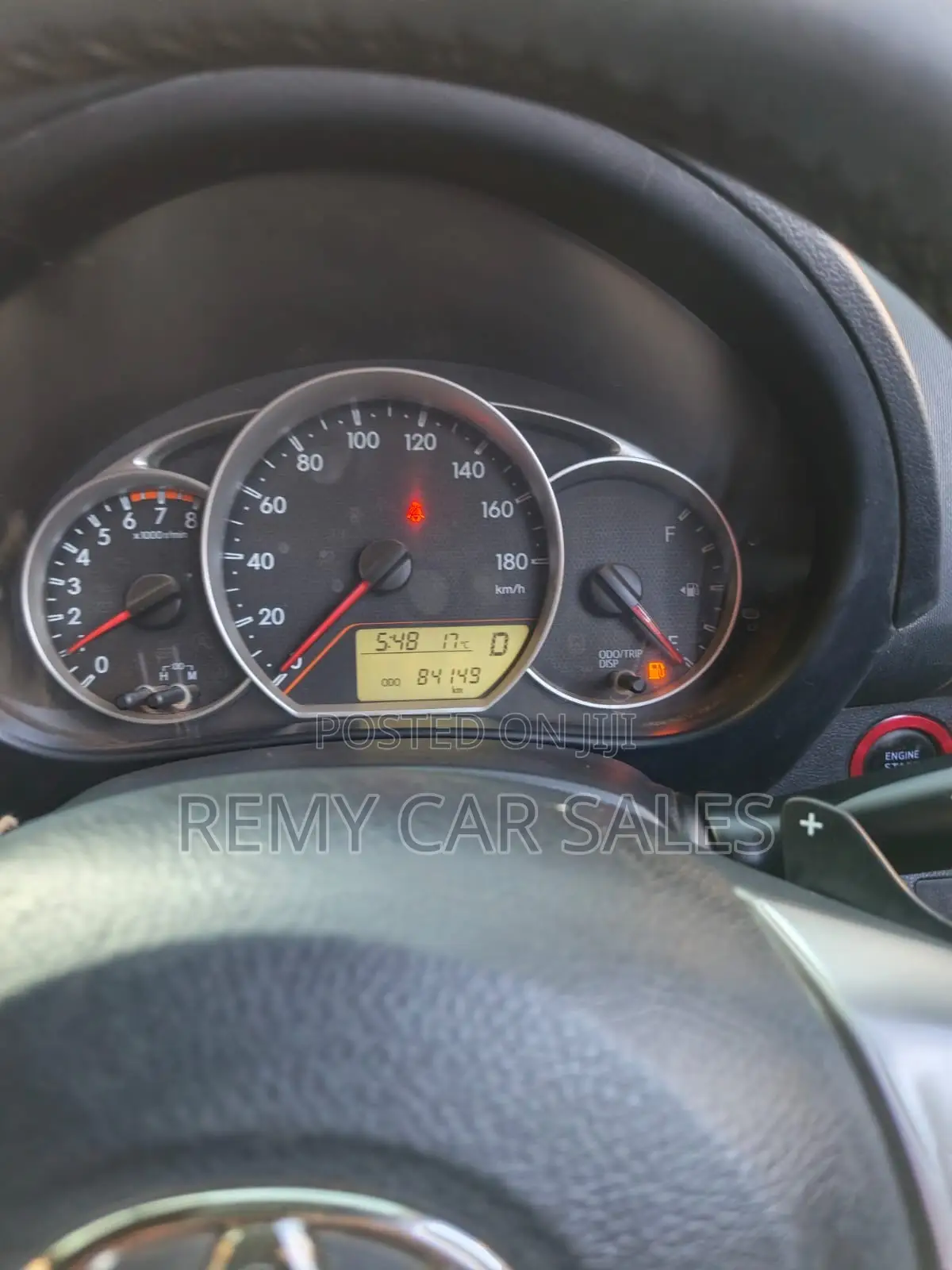 Toyota Ractis 2015 Silver