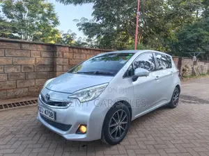 Toyota Ractis 2015 Silver