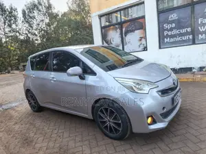Toyota Ractis 2015 Silver