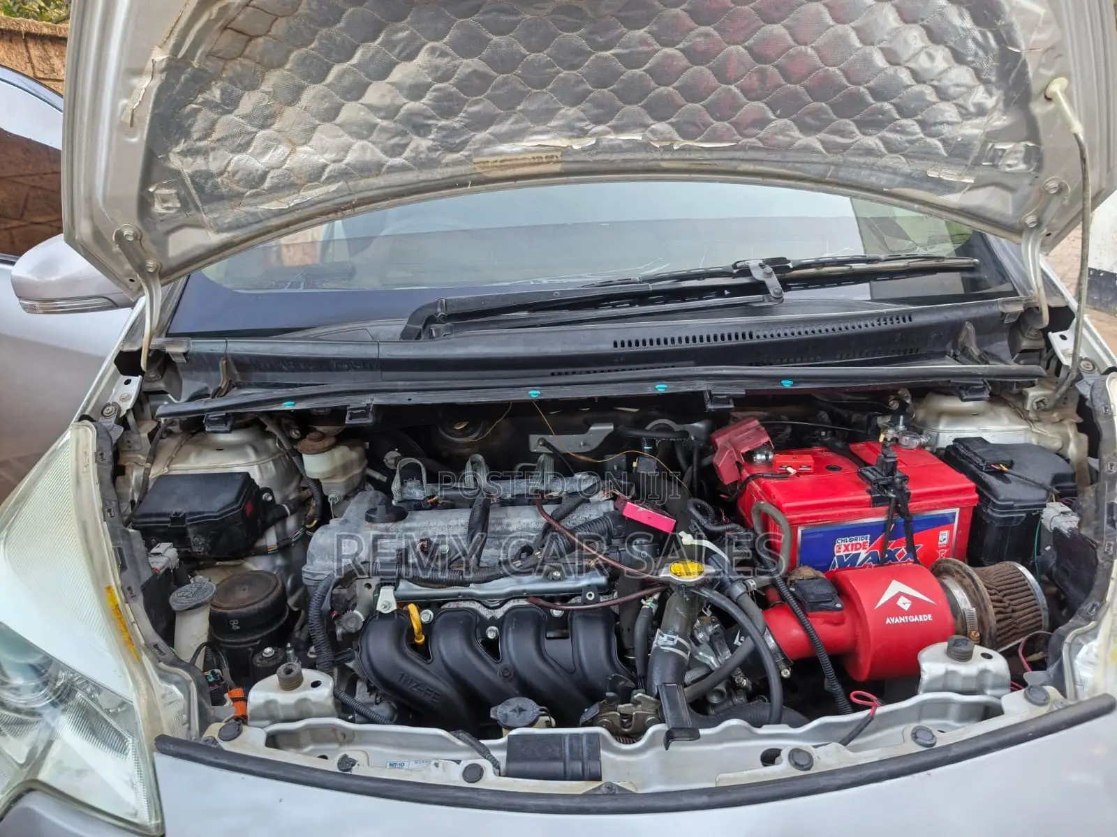 Toyota Ractis 2015 Silver