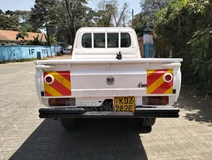Toyota Land Cruiser 2013 White
