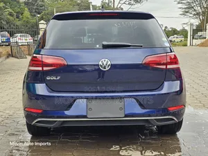 Volkswagen Golf 2019 Blue