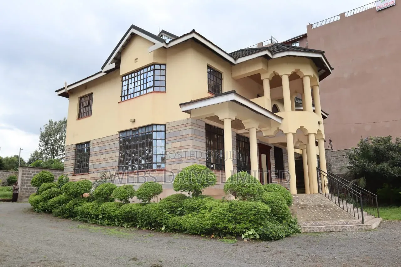 6bdrm Maisonette in Thome Estate for sale