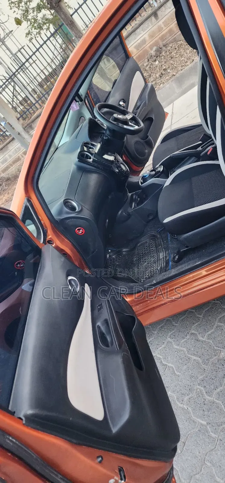 Nissan Note 2016 Orange
