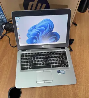 Laptop HP EliteBook 820 G4 8GB Intel Core i5 SSD 256GB